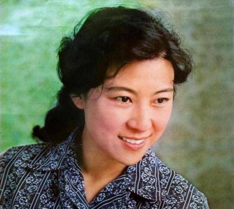 不爱江山爱美人,王骁父亲为娶王馥荔,曾不惜被开除,如今怎样了_王群