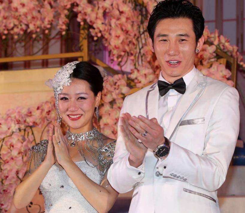 巅峰时奉子成婚,老公被爆料与男星暧昧,今白冰又又又"翻车"了_丁一