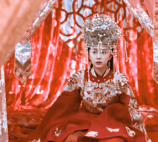 今夏是红色,元淳是蓝色,看到白浅:心动了_穿着_白色_整体