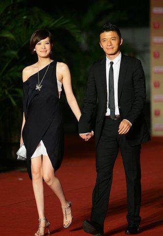 一副好牌砸得稀烂,沈星与冯小刚的"夜宿门",与李军的破门而入_徐帆