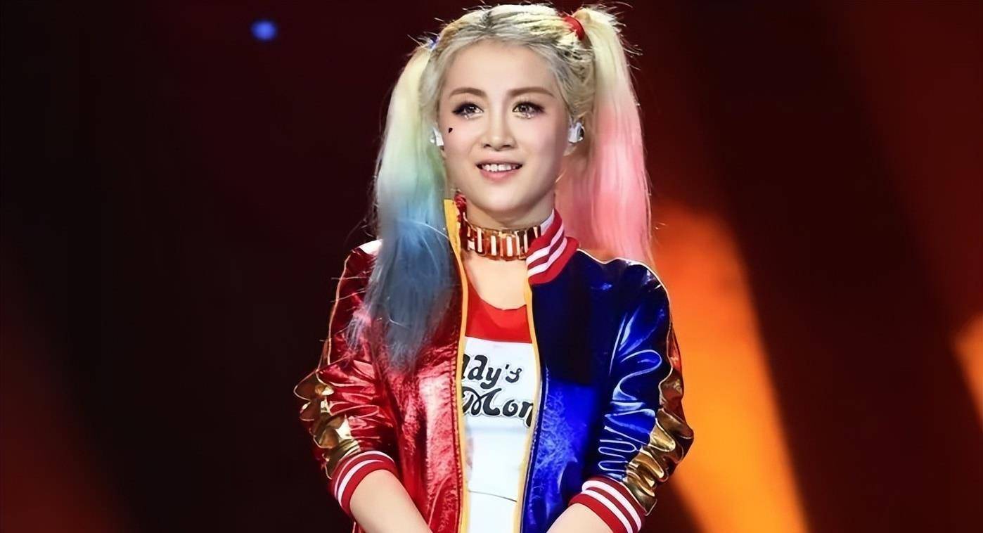 她曾经参加过中国好声音,没夺冠却收获爱情,嫁给了爱奇艺总裁_李嘉格