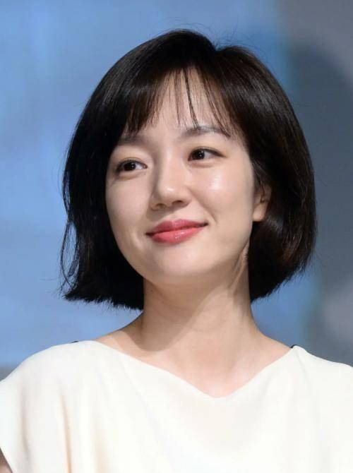 她是国外"冻龄女神",被传和孔刘在国外秘密结婚,如今怎样了_林秀晶