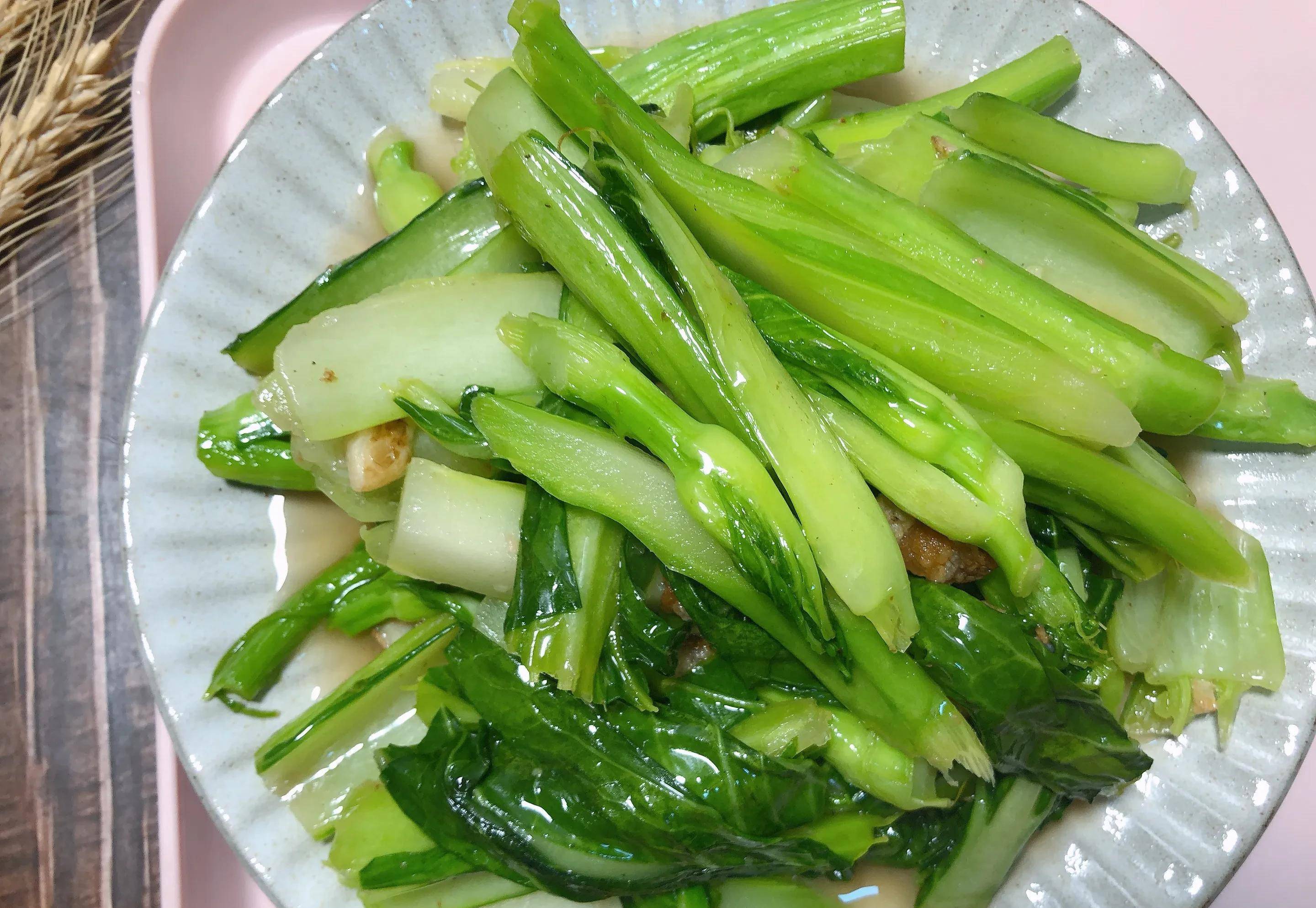 因为迟菜心是冬至前栽种,经过90至120天才能采收,到了深冬时节才上市