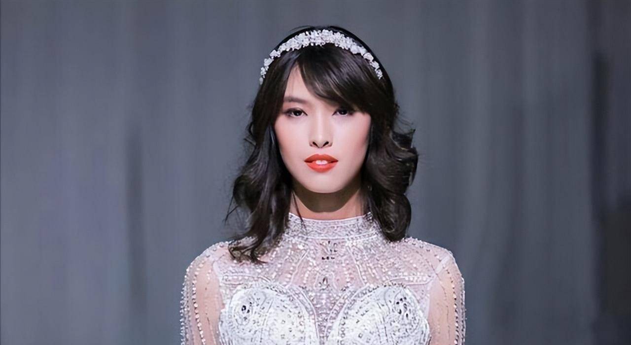 不屑中国人身份,被摄影师驳斥得哑口无言_凯丽_蔡羽_国家