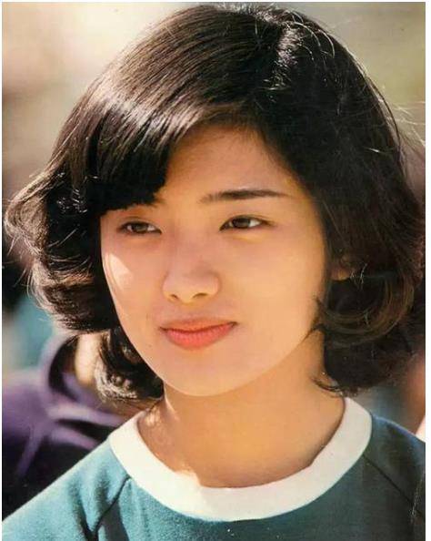 黄磊说17岁张子枫像山口百惠,看到对比照片后,网友:何止是像?