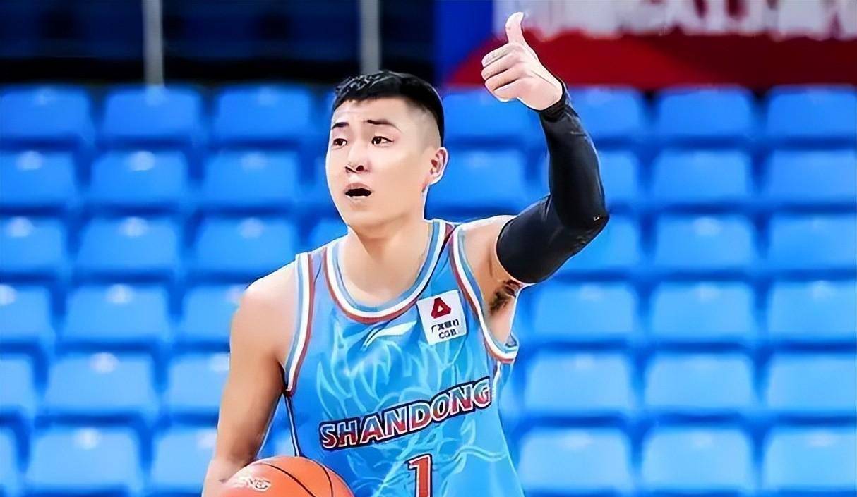 山东队主力一号位球员高诗岩之前高诗岩加盟山东队的时候就表示他想要