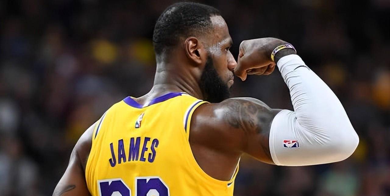 萨瓦纳爆出詹姆斯赛季目标,戴维斯逼宫管理层,湖人已到关键时刻_交易