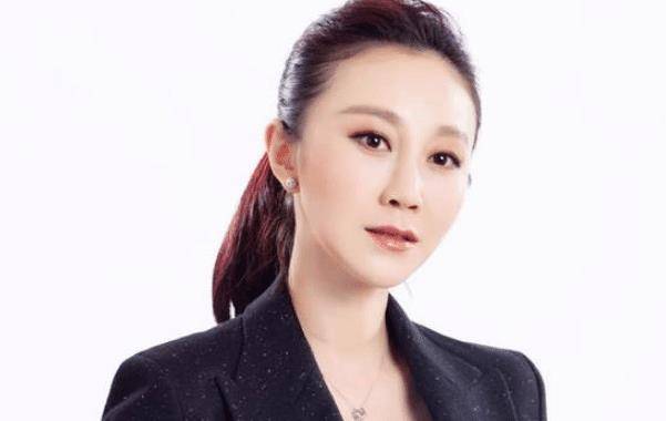 德艺双馨的女演员,都出演过影视作品,还是优秀的表演教师_角色_时候