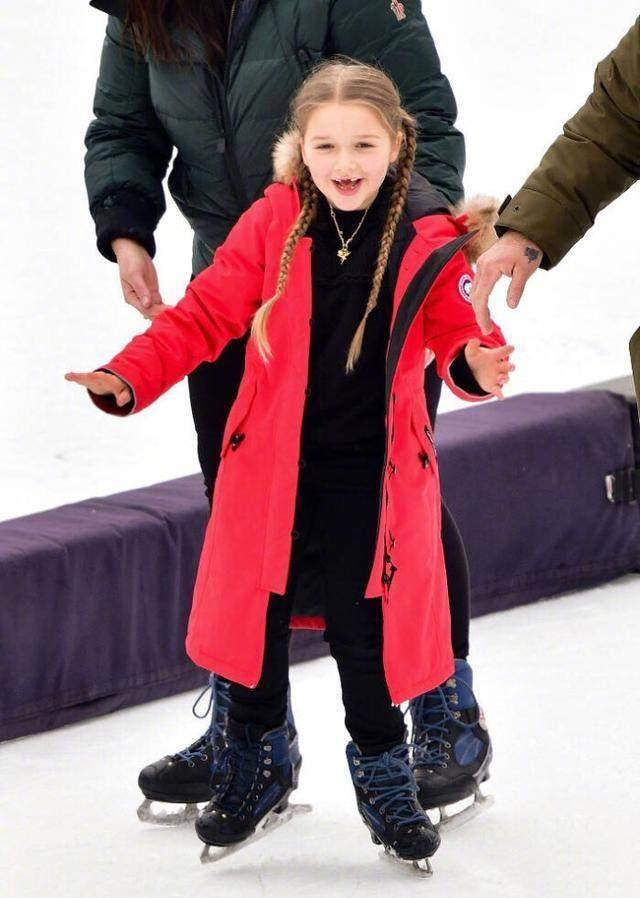 过年了辞旧迎新,看看小七左手右手慢动作_贝克汉姆_哈珀_孩子