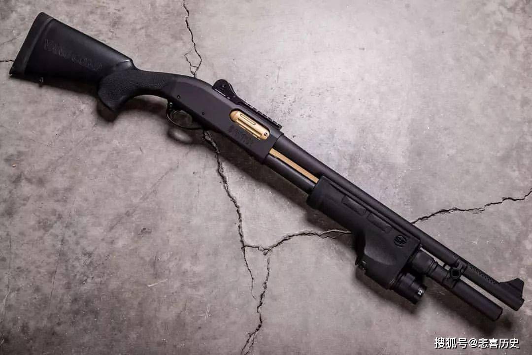 他改用导气式操作系统,导气装置在枪管上方,闭锁装置为机头上一块上