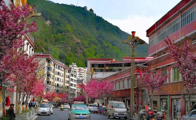 四川有个"小城市",常住人口仅有12万人,却曾担任过省会城市_康定市