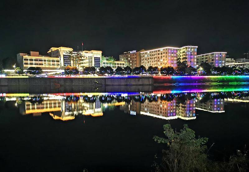 环江县城夜景,原创摄影.