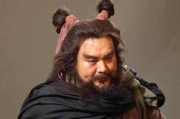 祖籍沂州沂水县百丈村人,又叫李铁牛;肤色黝黑,性格暴烈,心粗胆大