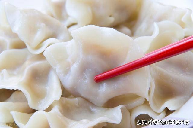 煮餃子為啥要加3次水?漲知識了_鍋蓋_涼水_水溫