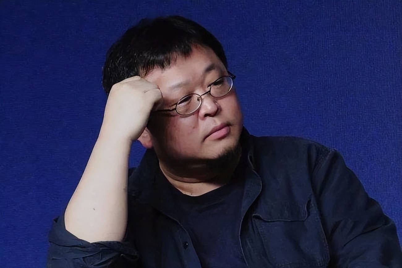声称爱日本国,死后骨灰撒在日本,罗永浩外号为什么叫"罗太君"_不知道