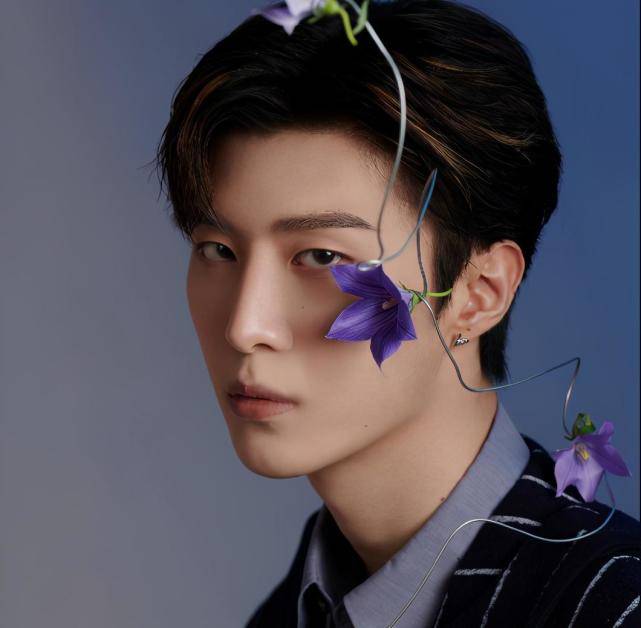 范丞丞被点名没作品快淘汰,官博发文力挺,对待粉丝态度见人品_金星