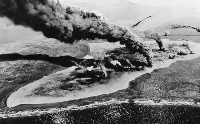 日本"信浓"号:1961年以前世界最大航母,下水1天被4枚鱼雷击沉_恩赖特