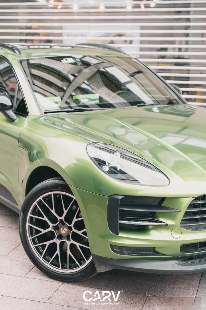 保时捷macan卡孚改色膜白金金属曼巴绿,颠覆你的审美!