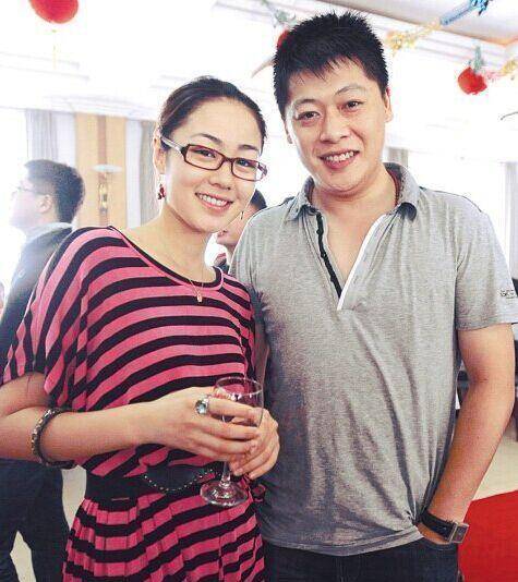 《乡村爱情》王小蒙成了富婆,穿金戴银人生赢家,一身装扮过千万_毕畅