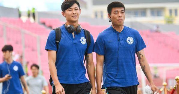 大连队三大功勋将被弃用,两大前国脚在列,张翀也未能幸免_赵旭日_郑龙