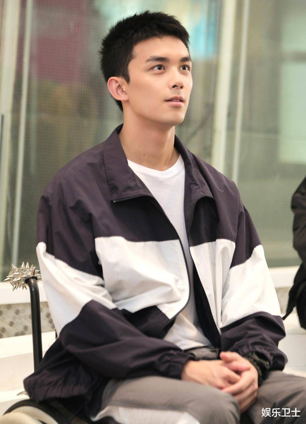 需要多地飞行工作,而站姐为了能拍到吴磊首先是要对吴磊的行程了如指