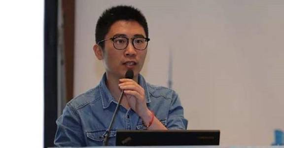 其中一名叫陆炎的男人最惨,为了李敏的这个女人抛妻弃子.