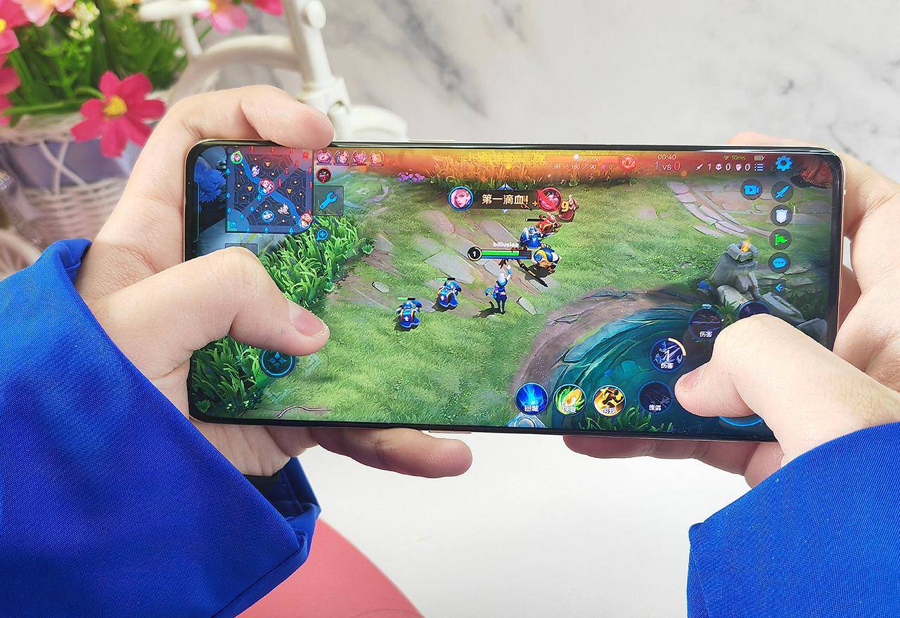OPPO Reno9 Pro+开箱,造型惊艳颜值超高