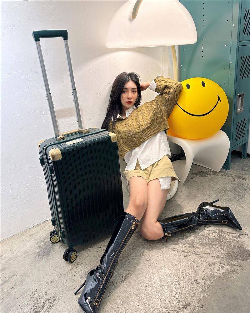 朋友_安雨晴_签证