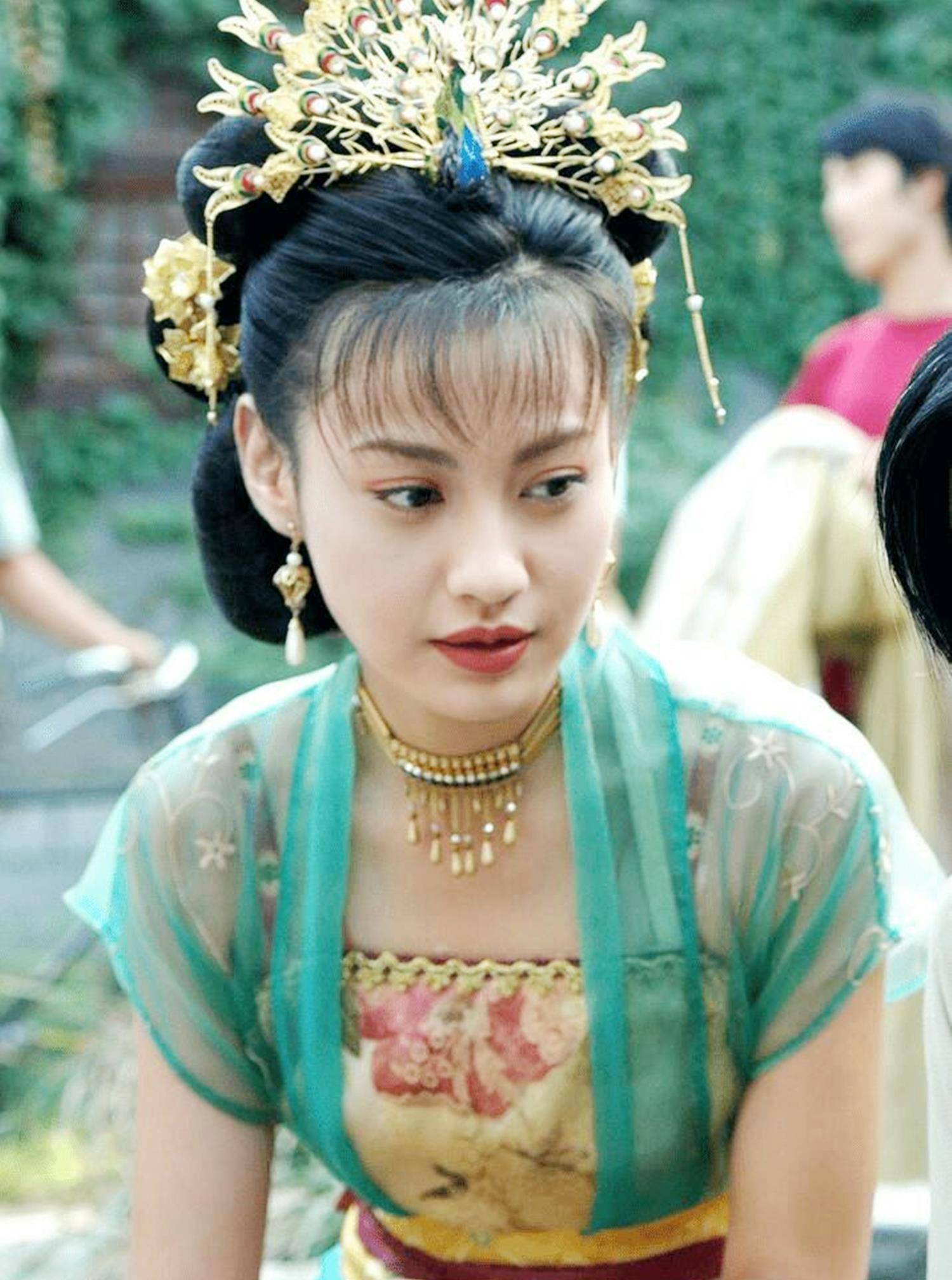 不过她在《小鱼儿与花无缺》中饰演的江玉燕可谓是一代经典,至今无人