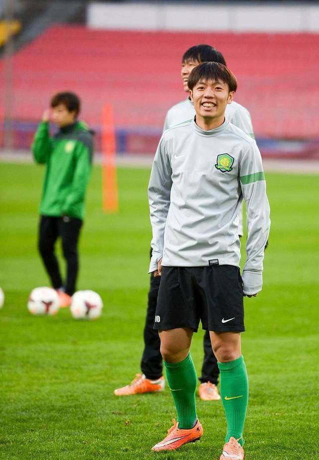 官方为王霜张稀哲庆生,前者梅开二度助女足7比0伊朗队_生日_比赛_中国