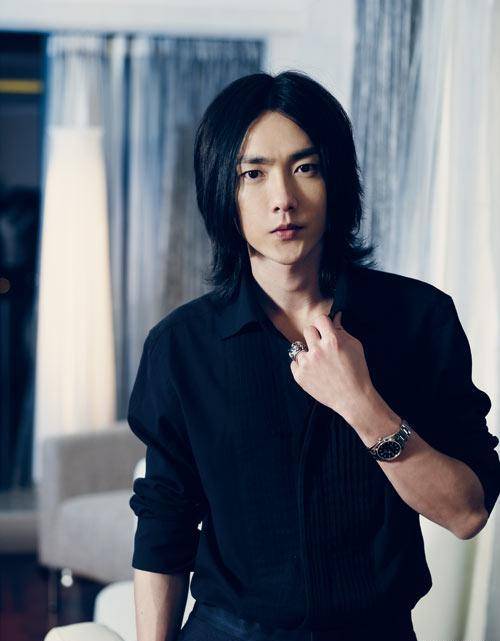 黄义达:出道19年,曾因抑郁出家,43岁依然少年_音乐_唐嫣_因为