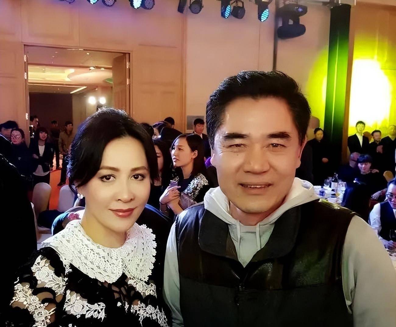 著名演员陈宝国:与赵奎娥结婚41年,出道至今无绯闻