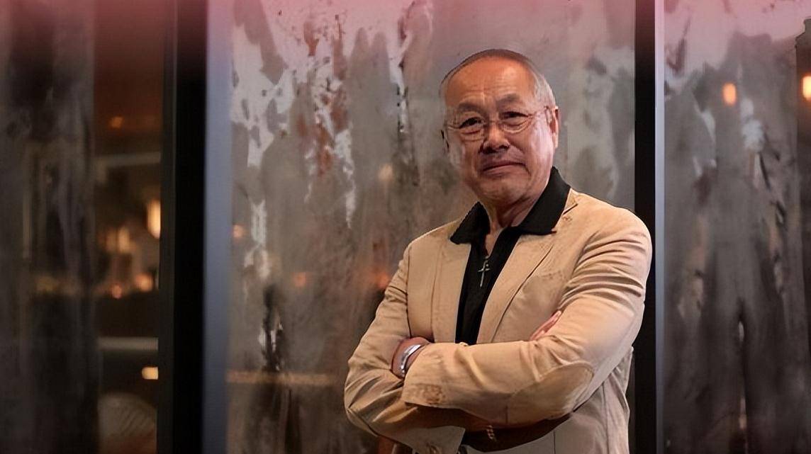 或许是赶上了香港娱乐业的黄金发展期,于洋的事业也开始越来越好,虽然