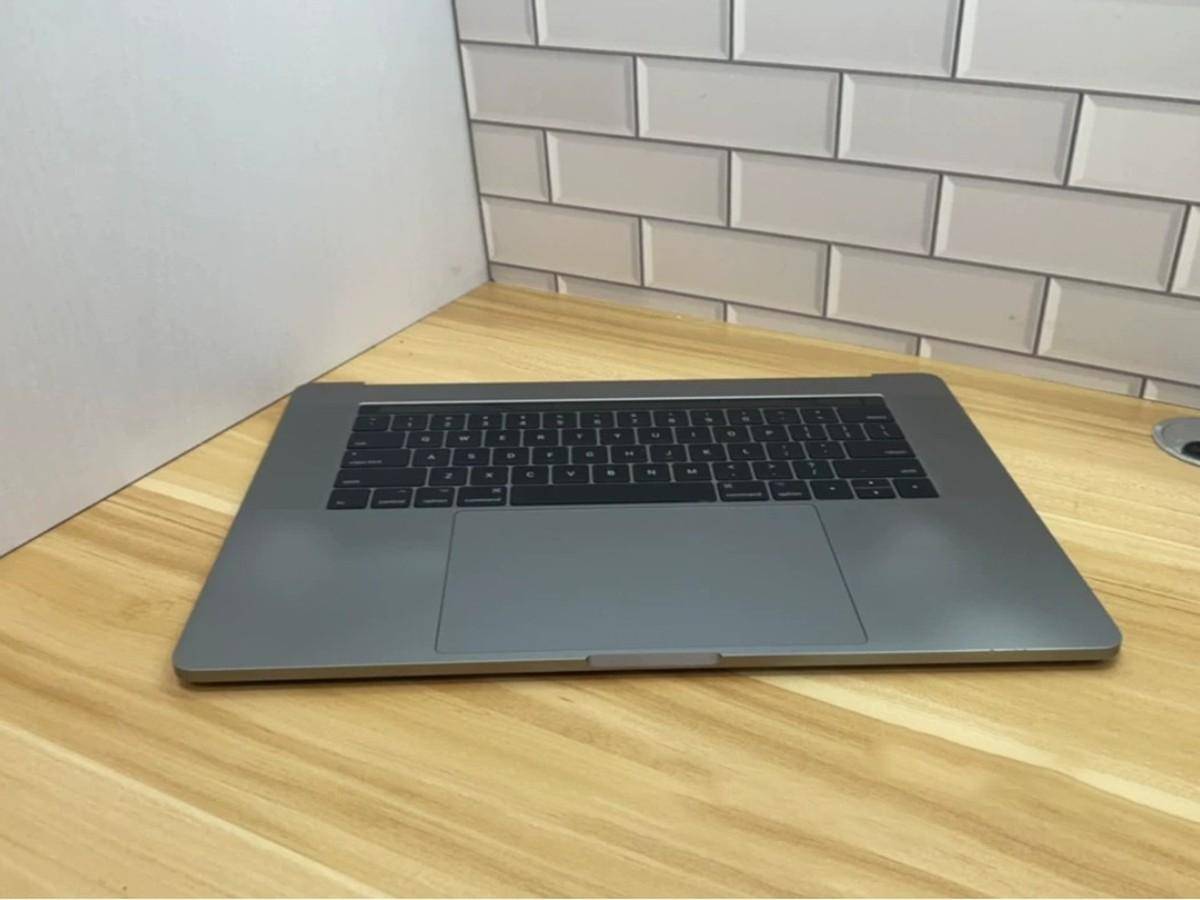 不到3000元的“无头骑士”：苹果MacBook Pro下半身值得买吗？_手机搜狐网