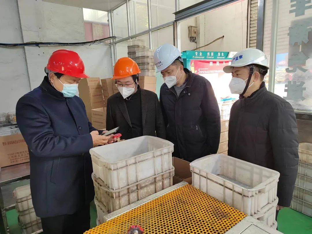 第四组由市市场监管局副局长丁建国组长带队,对城南办事处进行专项