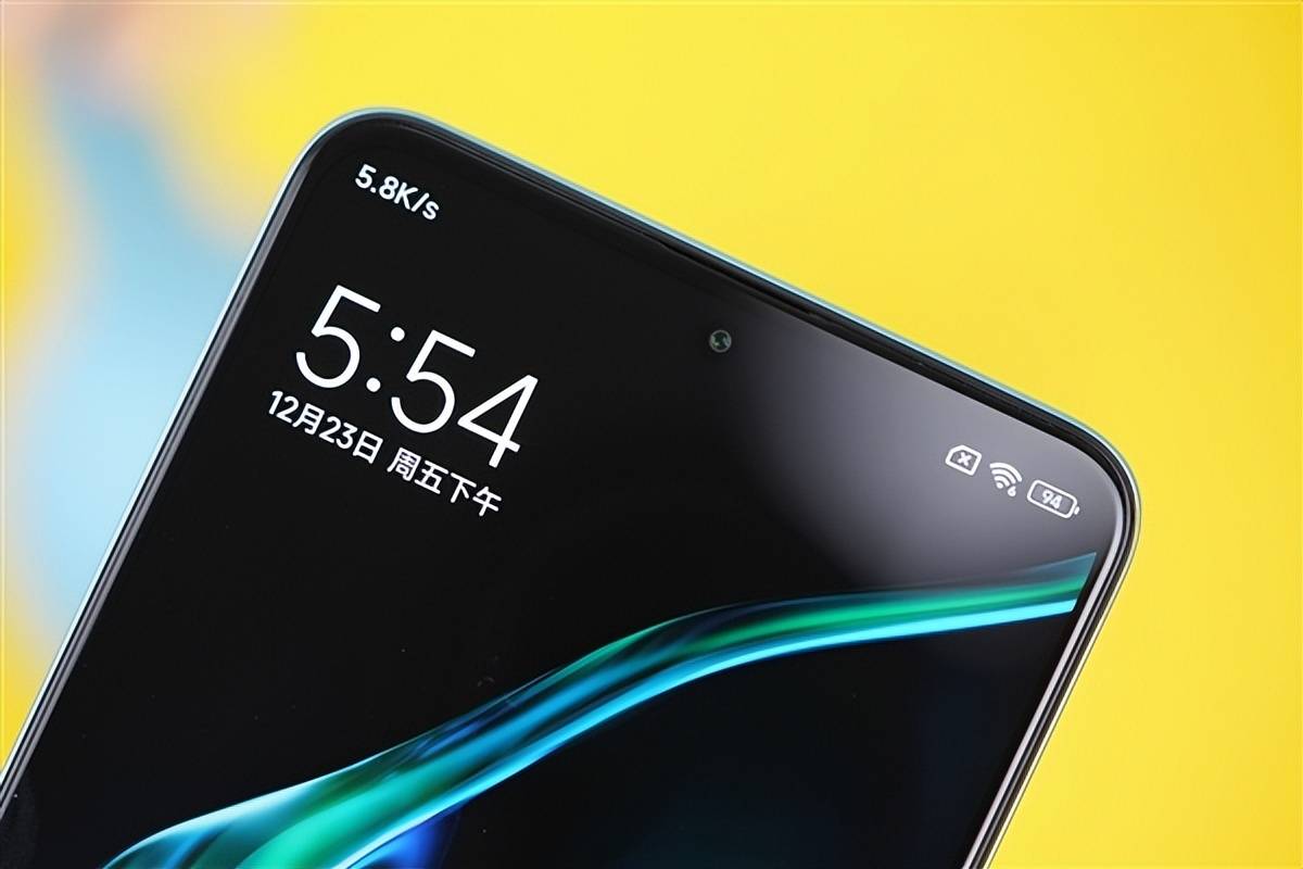 原创
            售价2499元却供不应求，5500mAh+OIS光学防抖，好评率高达98%