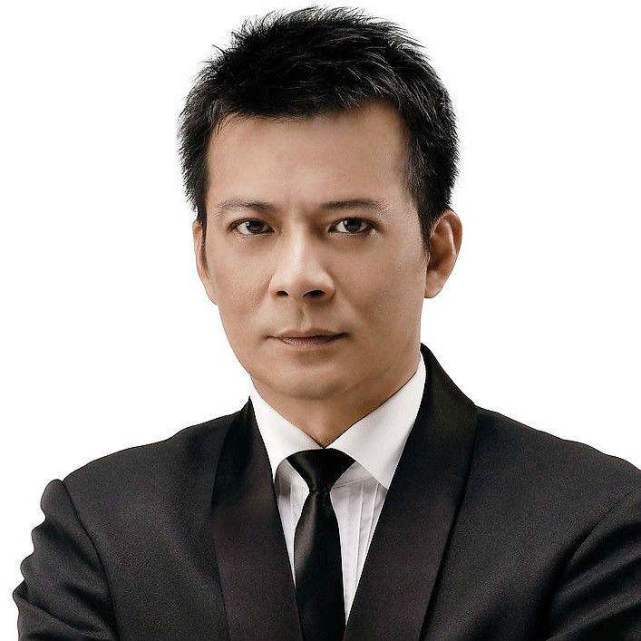 原来当年黄日华并不是郭靖的第一人选,是此人,却拒绝了_经典_林嘉华