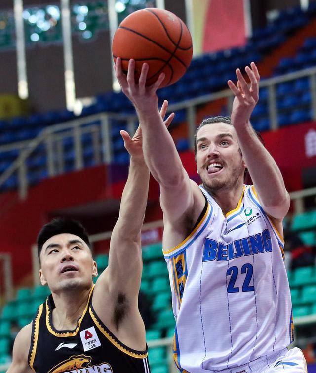 按照哈达迪的年龄,估计他重返赛场的可能性不高,所以李晓旭超越他是