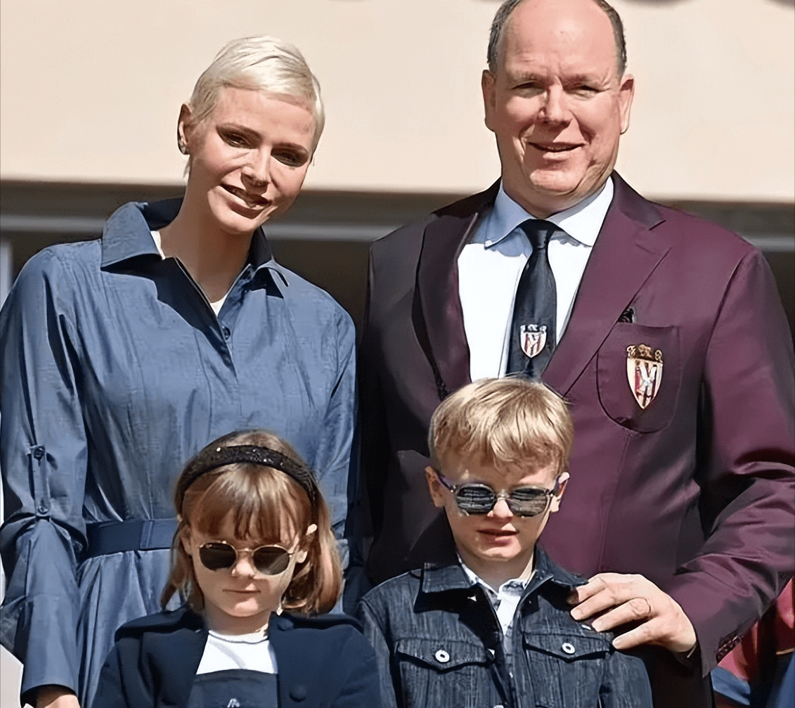 摩纳哥王妃:44岁美貌惊人,丈夫私生子成堆,生下龙凤胎拯救王室_夏琳