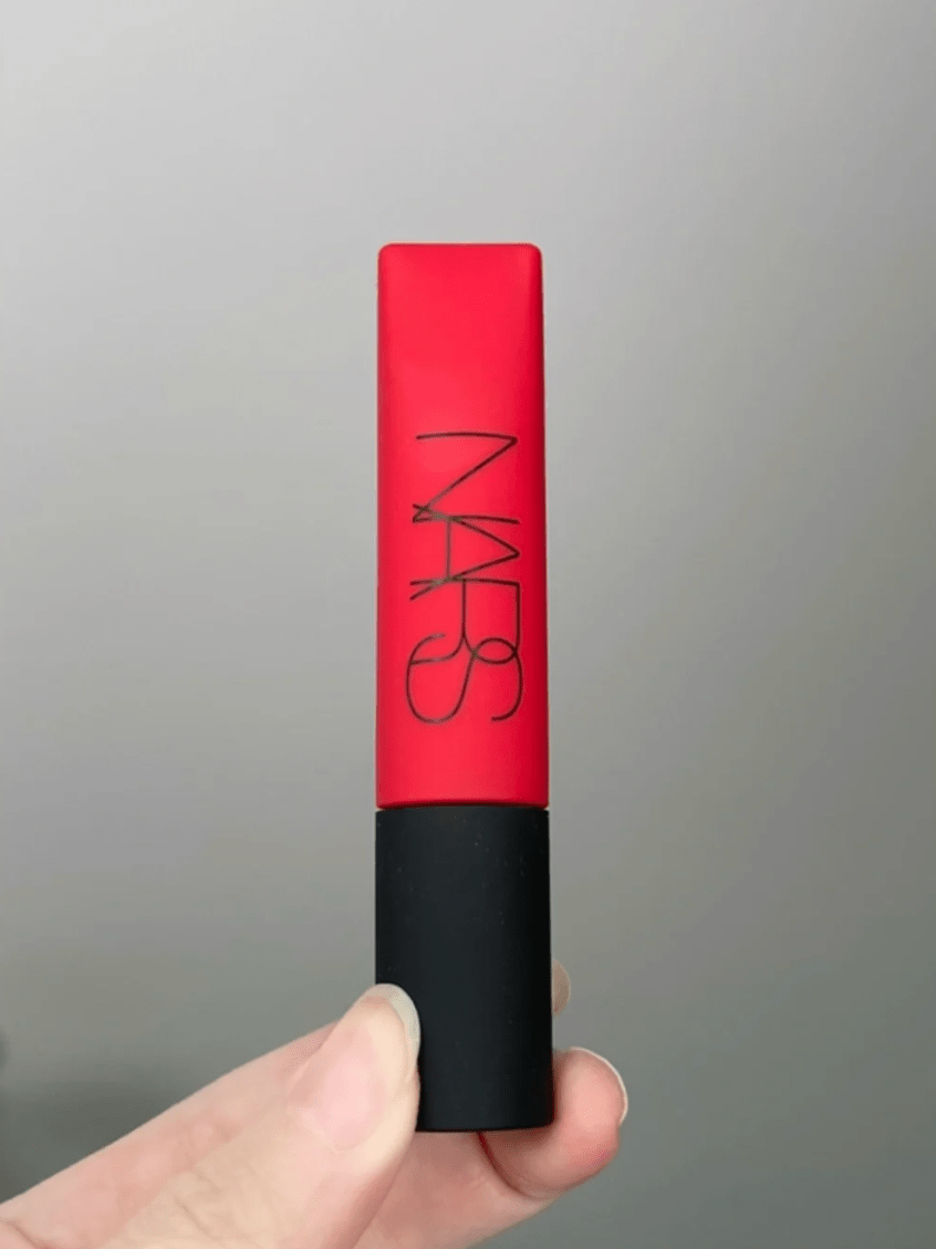 2023年流行色口红,开启你的非凡之年_洋红色_颜色_质地