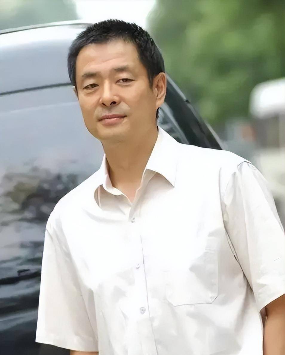 濮存昕:支持女儿嫁入农村,倒贴50万送灭火器,不能让女婿受委屈_宛萍