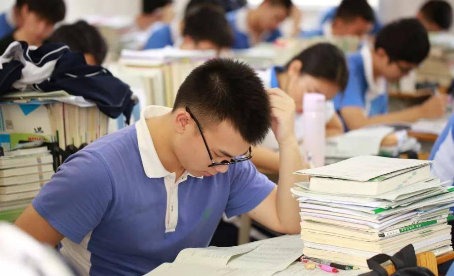高考复读生武汉大学(高考复读生武汉大学有优势吗)