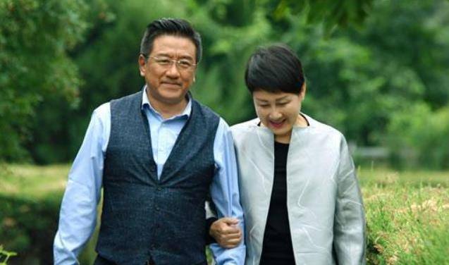 《跨过鸭绿江》丁勇岱:做3年筛沙工,因角色白宝山,差点挨枪子_观众_剧