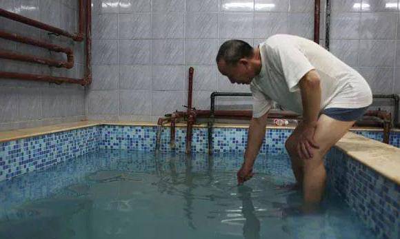 对于浴池的搓澡师傅,说出你的真实看法是什么样的?_工作_老朱_朱振友