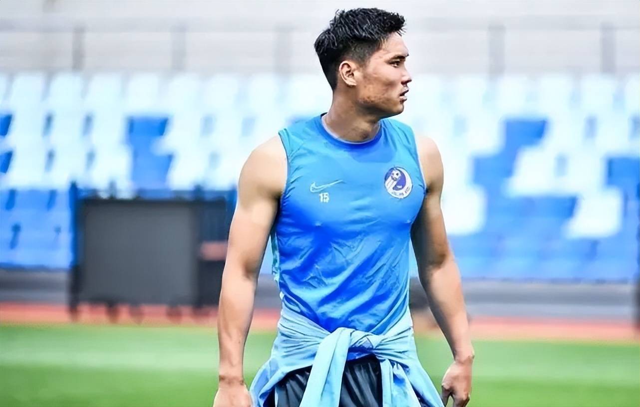 大连人新援即将到位,单欢欢或将彻底坐穿板凳席,赛季末奖被清洗_谢晖