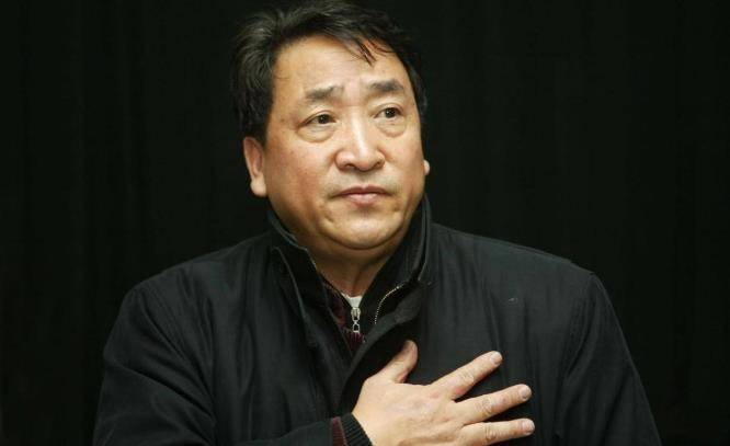 在电影中姜河还专门讲述了姜昆与自己的故事,他想让更多的人知道姜昆