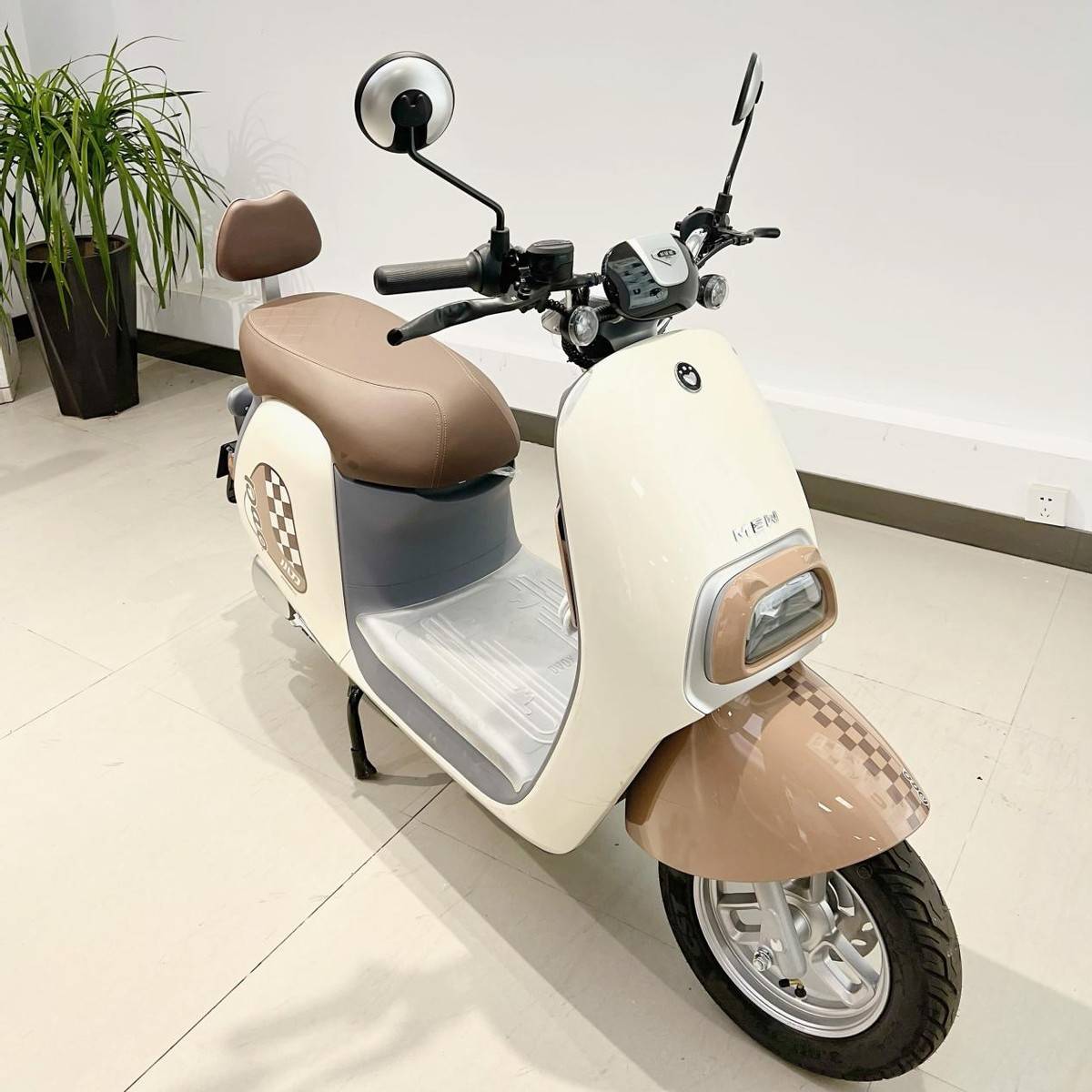 年货就选这个!小刀电动车喵系长征版初体验,颜值高性能强富含科技感