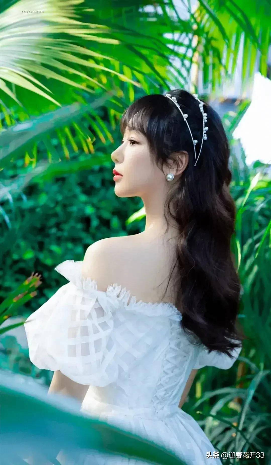 杨紫身穿各种礼服裙,美得就像一个小公主,亭亭玉立,温润甜美_长裙