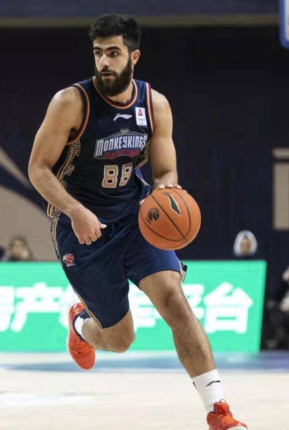 黑马球队再换外援,哈达迪遭名帅弃用,cba生涯或将告一段落_雅克查理