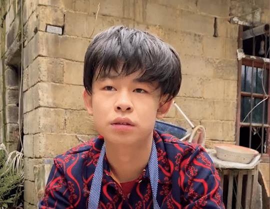 "演技天花板"晓凡凡,一人分饰50个角色,演活春运演哭无数网友_视频